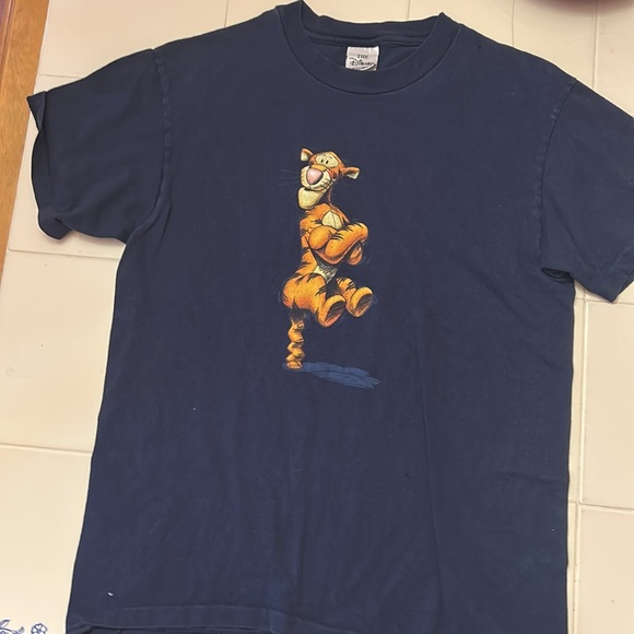 Tigger T shirt from the Disney store - Picture 4 of 5